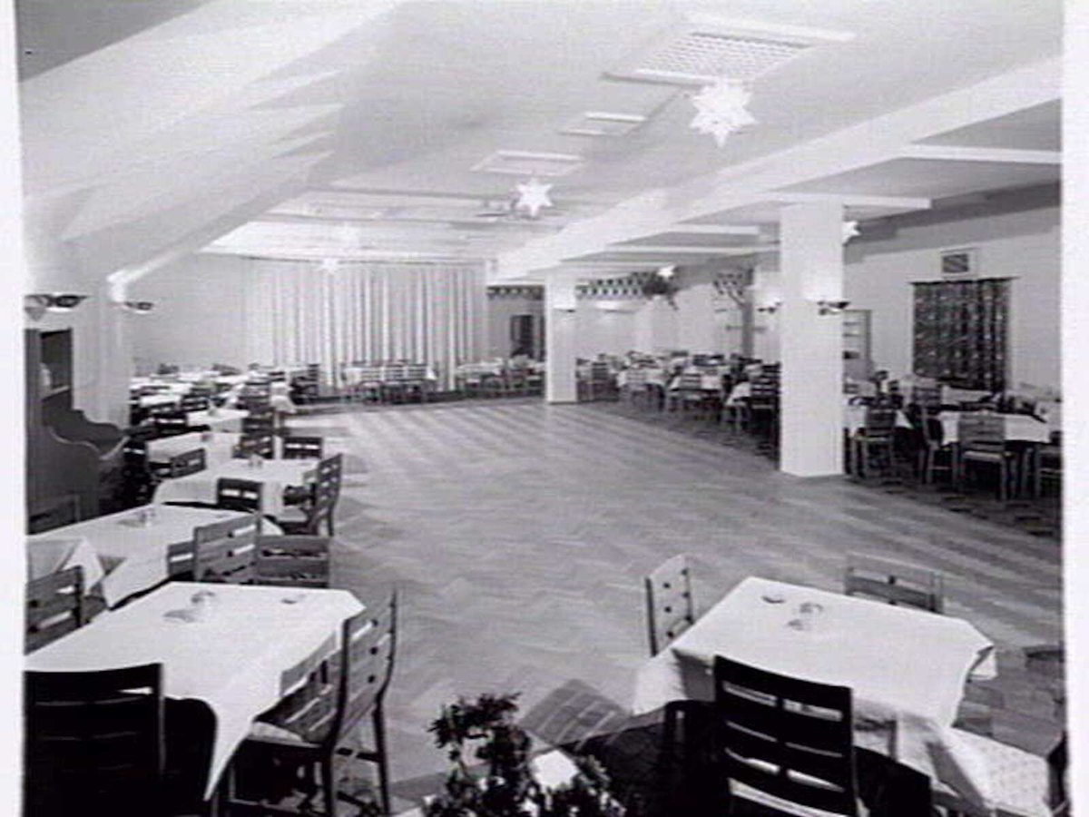 Ambassador's Cafe, Basement, Capitol House, 109-111 Swanston Street, Melbourne - interior, Melbourne City (c. 1940)