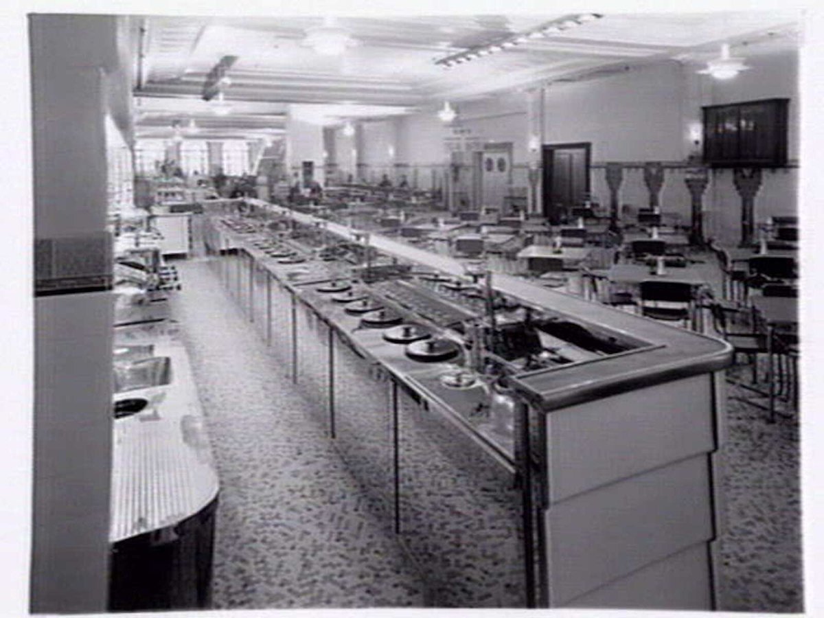 Coles Cafeteria, 299-301 Bourke Street, Melbourne City (1937–52)