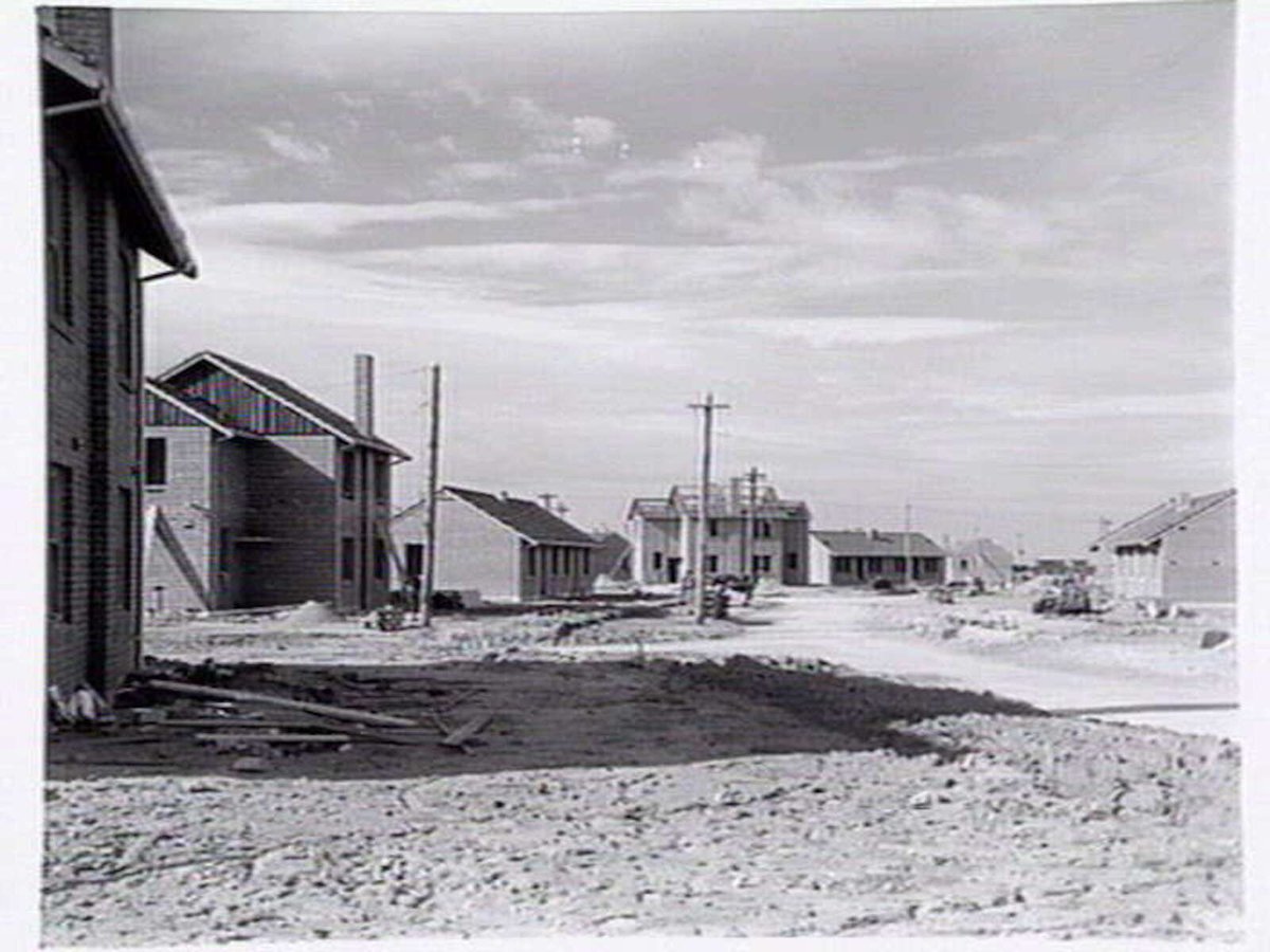 Construction of duplex housing by the Housing Commission of Victoria at Port Melbourne (1937–43)