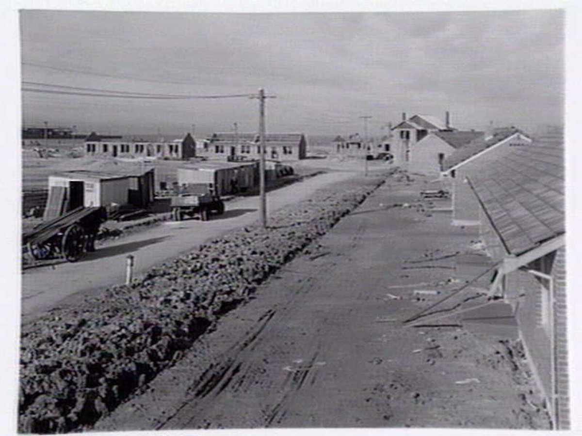 Construction of duplex housing by the Housing Commission of Victoria at Port Melbourne (c. 1940)