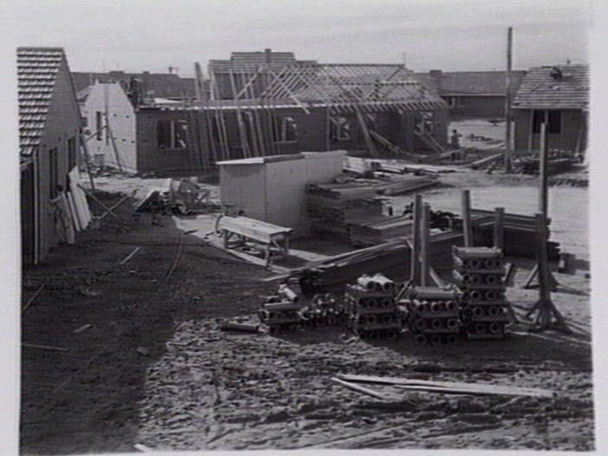 Construction of duplex housing by the Housing Commission of Victoria at Port Melbourne (c. 1940)