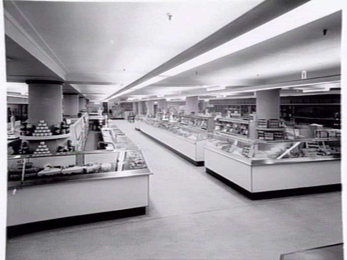 Mutual Store Ltd. 256-262 Flinders St, Melbourne City (1948)