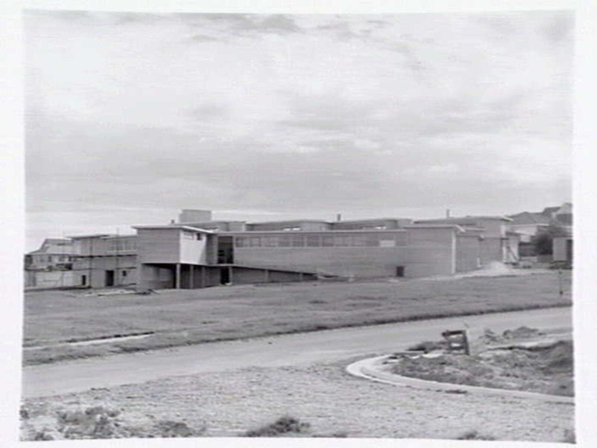 North Balwyn State School nearing completion, Balwyn North (1949)
