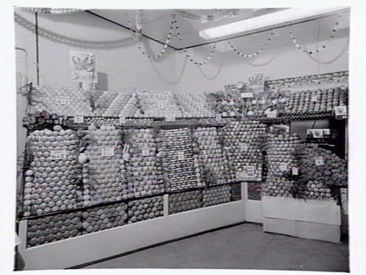 Glen Iris Fruit Supply, 1525 High St., Glen Iris (1949)