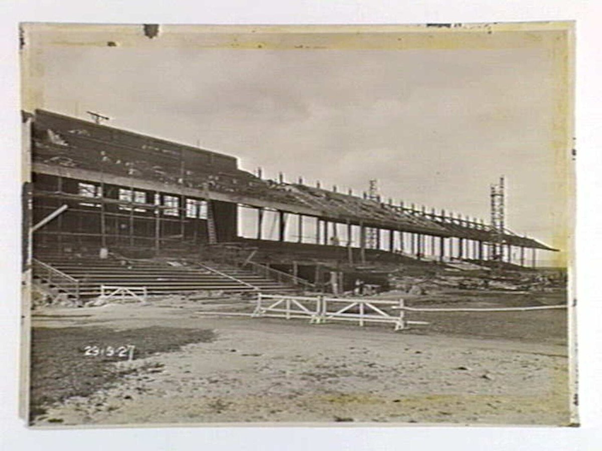 Construction of Caulfield Racecourse (1927)
