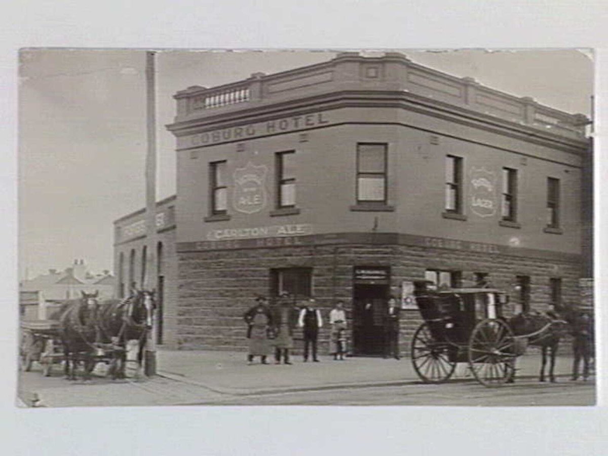 Staff outside the Coburg Hotel (1890–1910)