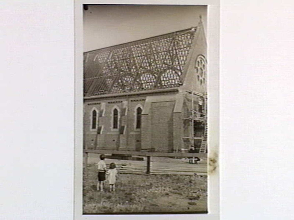 Demolition of St. Monica's Roman Catholic Church, Essendon (1933)