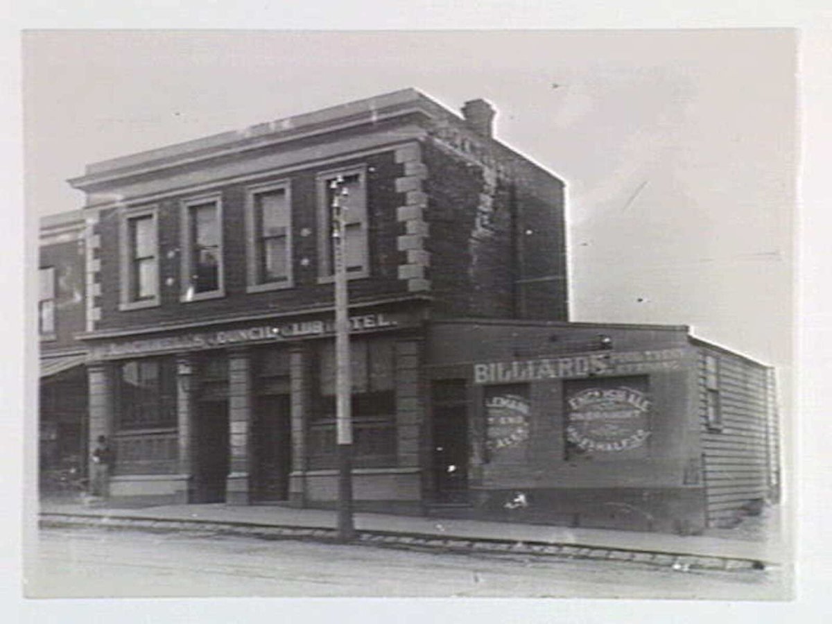[Blackwell's Council Club Hotel, Collingwood, Vic.] (c. 1915)