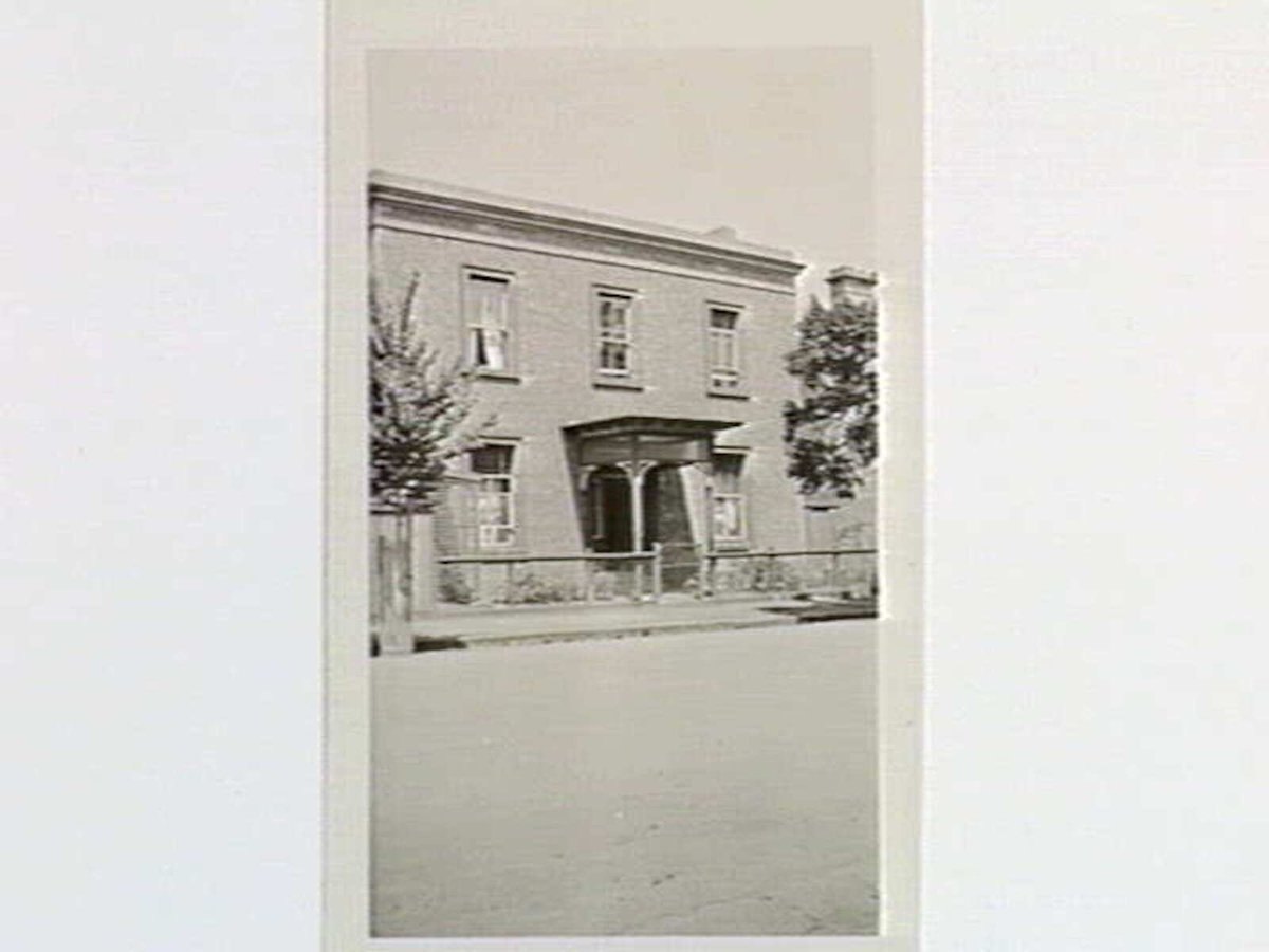 Home of Thomas Rae, George Street, Fitzroy (1934)