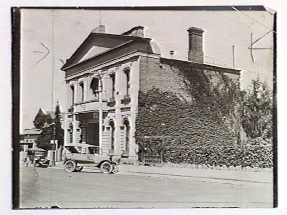 Kew Town Hall (1910–20)