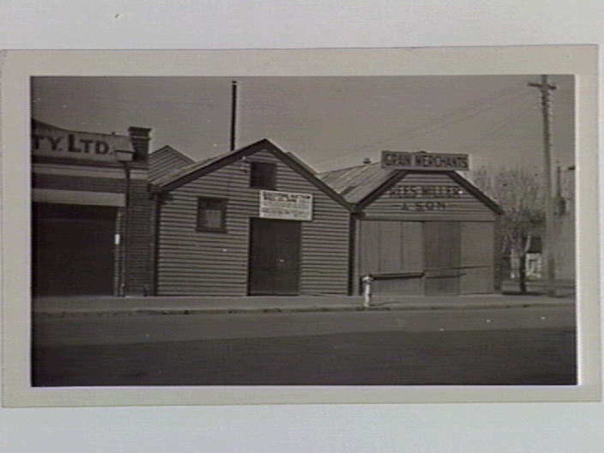Rees Millers Mill [corner] Gipps [and] Wellington Sts, Collingwood (1934)