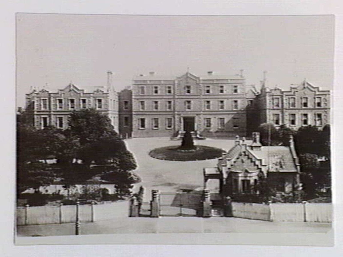 Melbourne Hospital, Lonsdale Street, Melbourne City (1931)