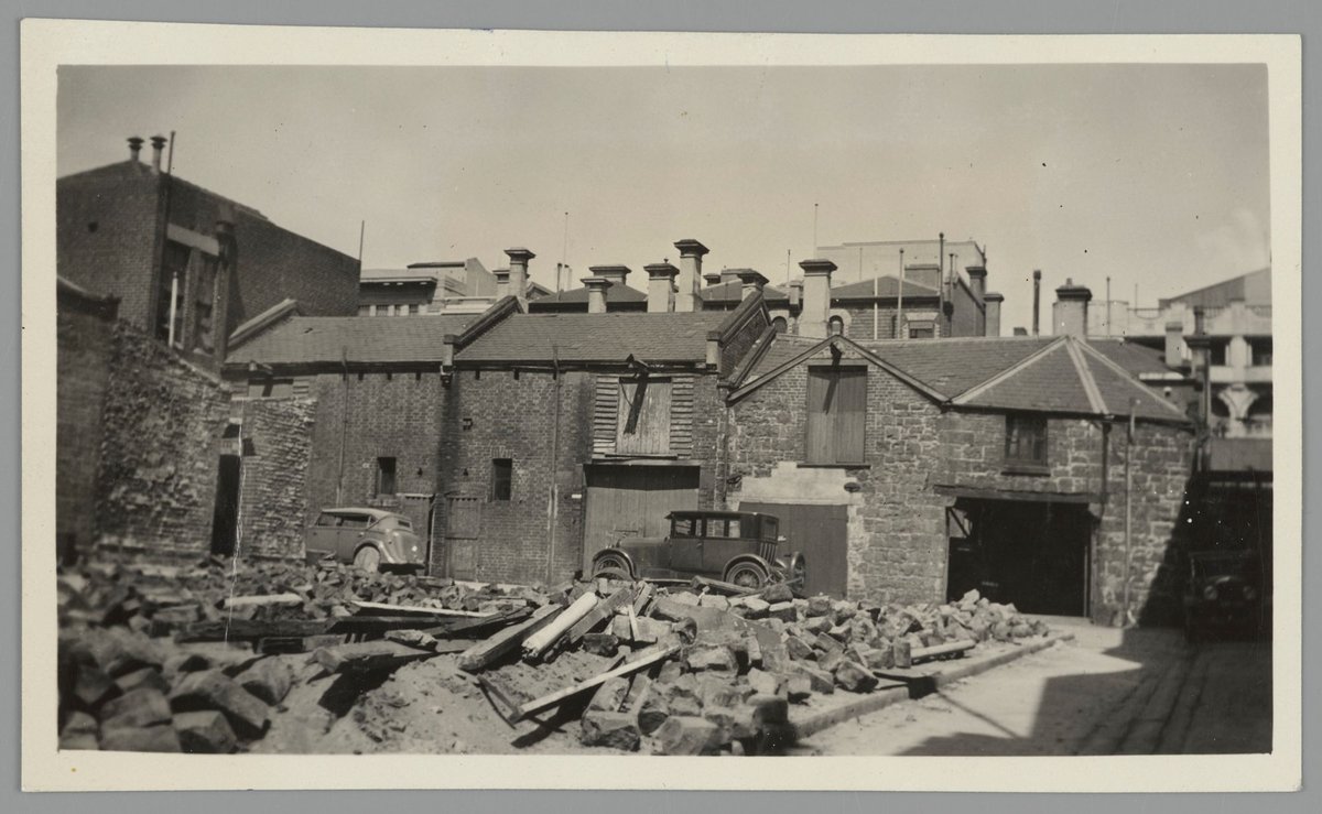 Demolition of the Standard Hotel, cnr. Little Collins and Exhibitions Streets, Melbourne, Melbourne City (1937)