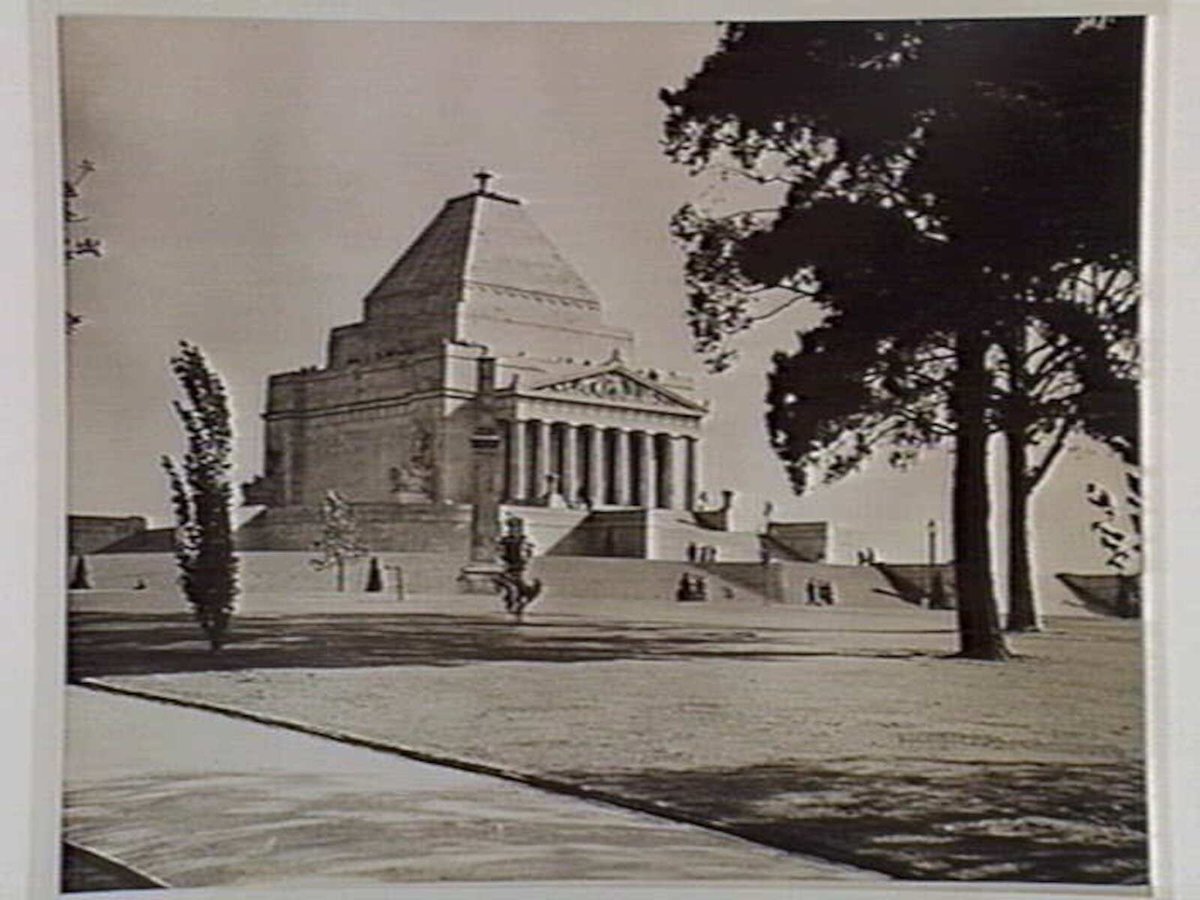 Shrine of Remembrance, Melbourne, Melbourne City (1935–50)