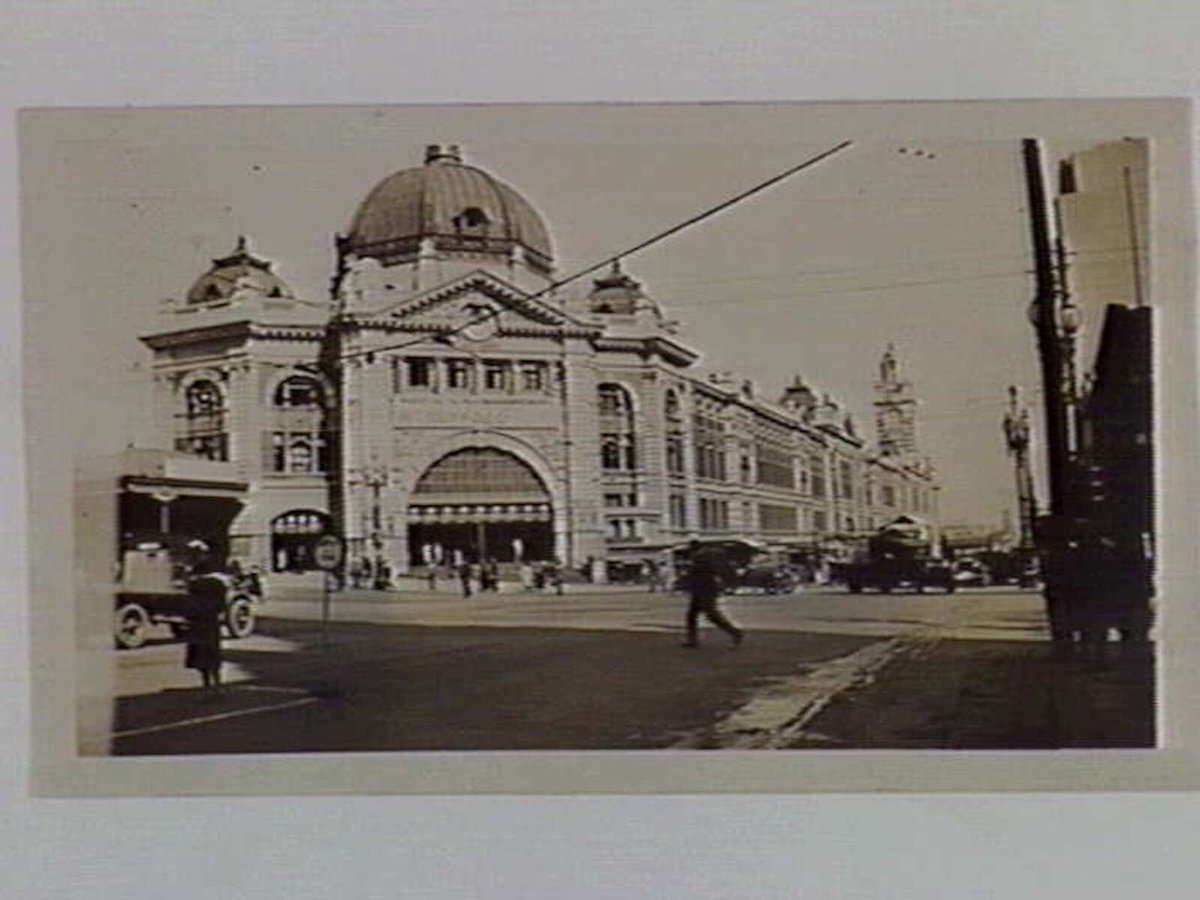 Flinders Street Railway Station, Melbourne City (1932)