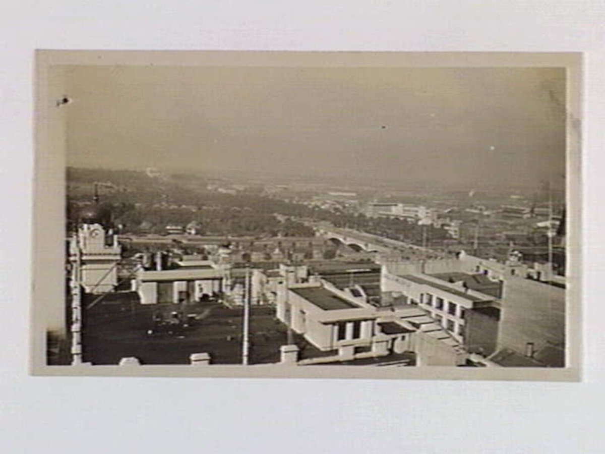 View of Melbourne, looking towards St. Kilda from the roof of the T. & G. Building, St Kilda (1932)