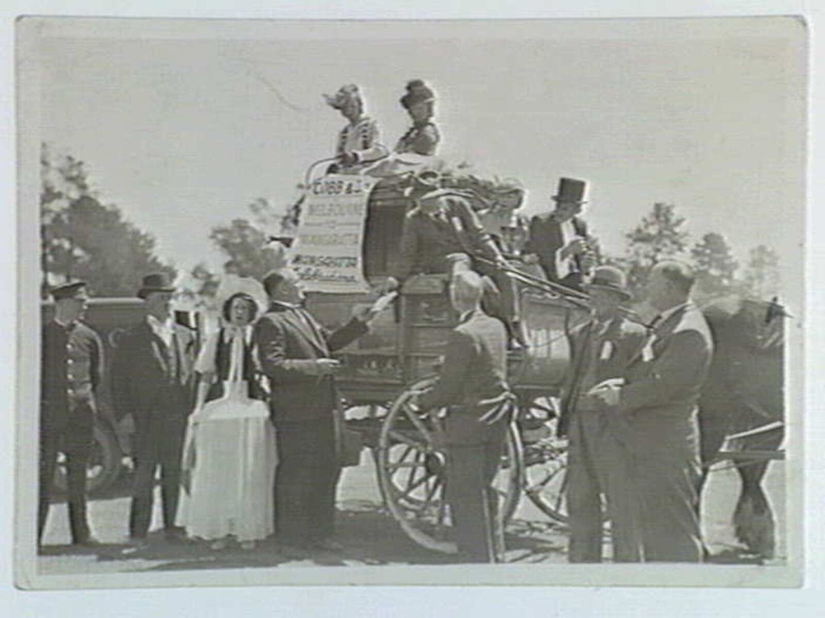 Delivering a letter from Melbourne to Wangaratta, Centenary (1938)