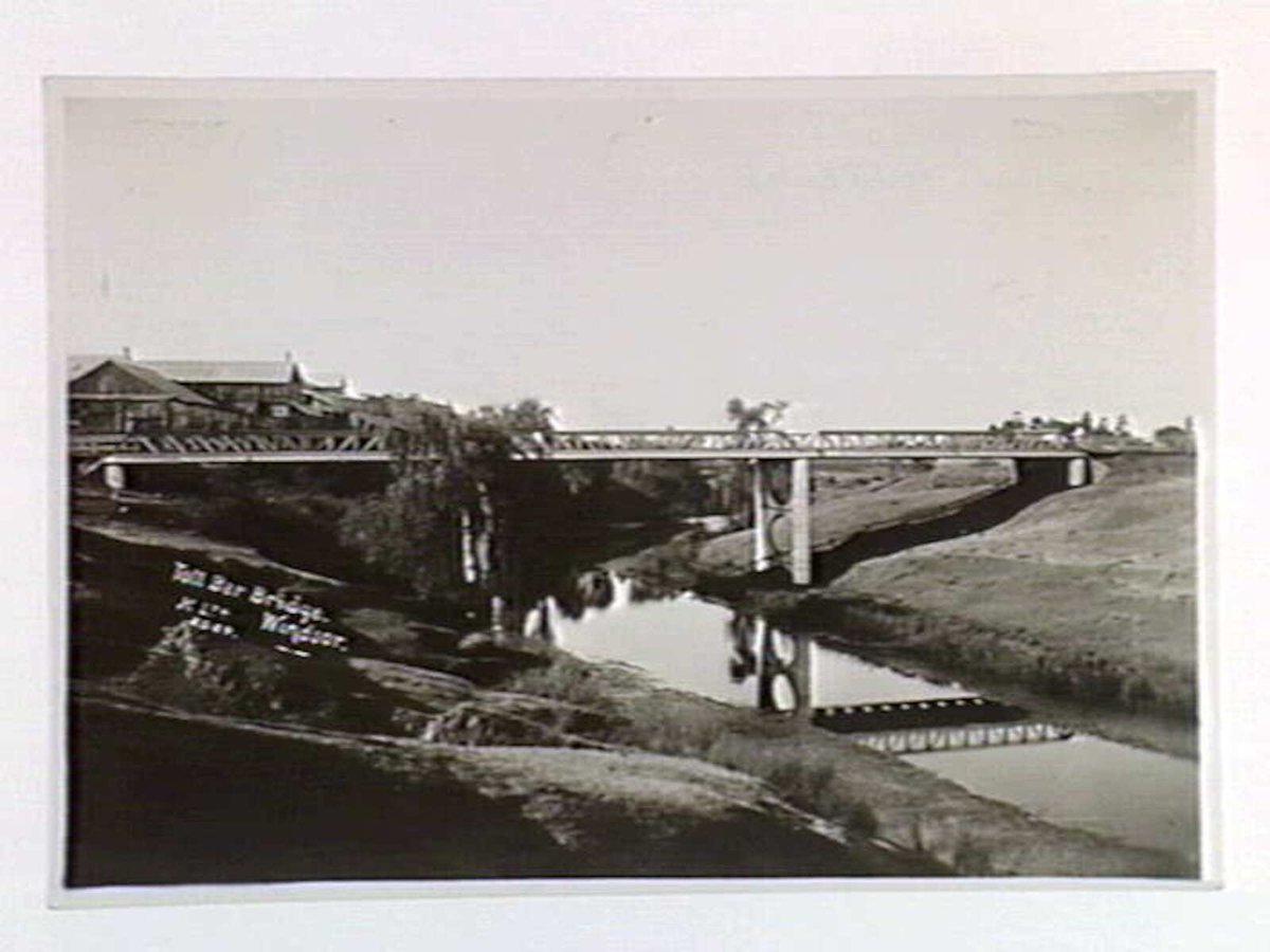 Toll Bar Bridge, Windsor (1933)