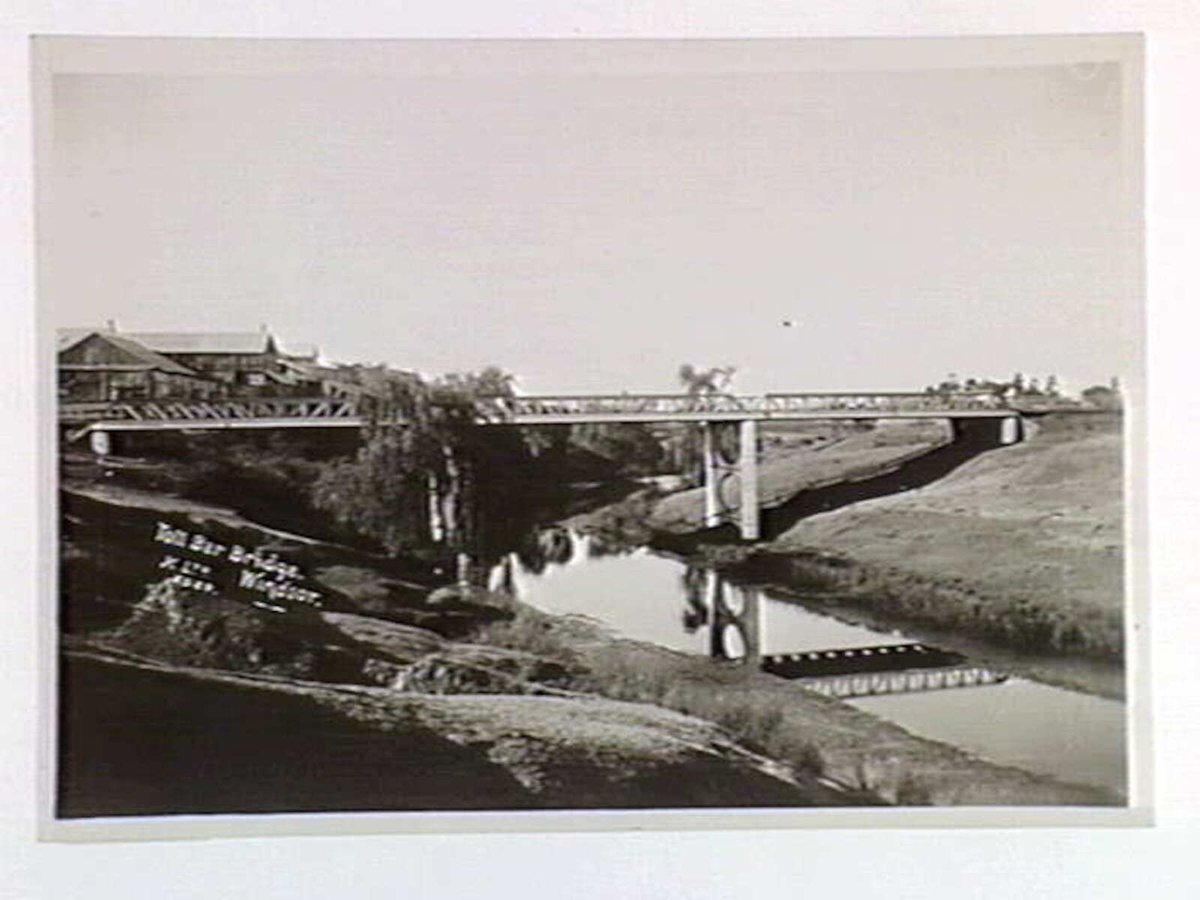 Toll Bar Bridge, Windsor (1933)