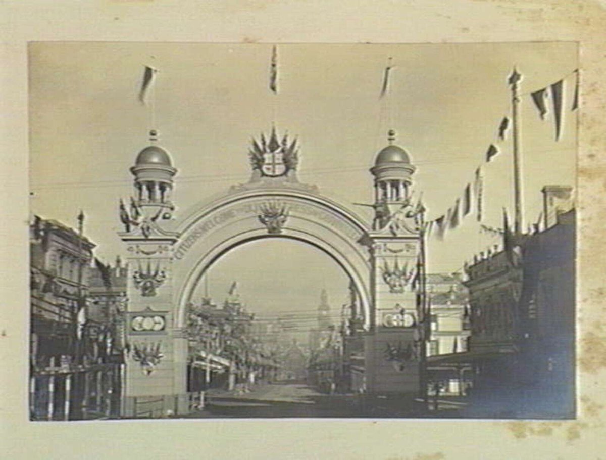 Citizens Arch in Bourke Street, Melbourne, looking west, Melbourne City (1901)