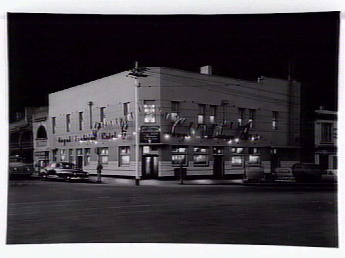 Royal Exchange Hotel, South Yarra (1953)