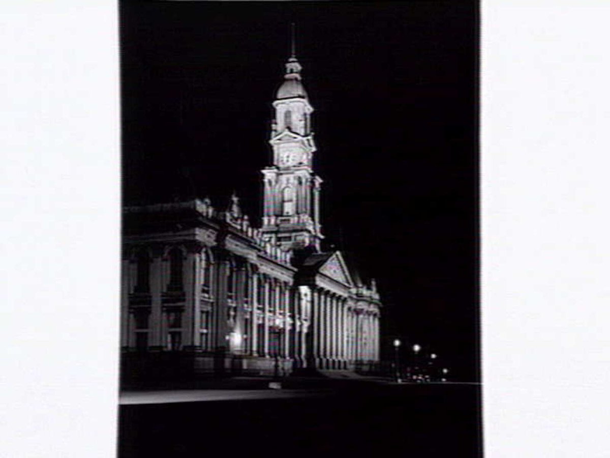 South Melbourne Town Hall, at night, Melbourne City (1950–56)
