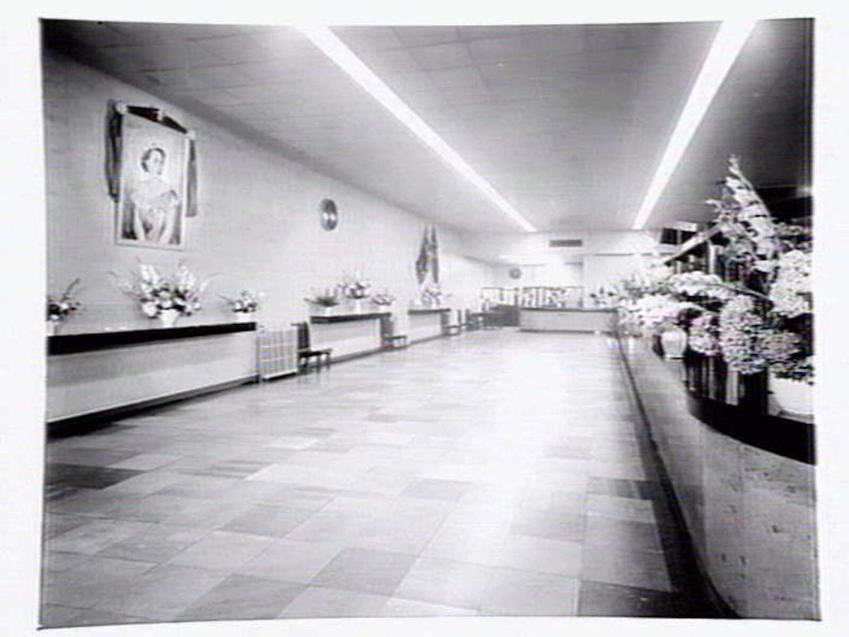 Bank in Elizabeth Street decorated for Royal visit, Melbourne City (1954)