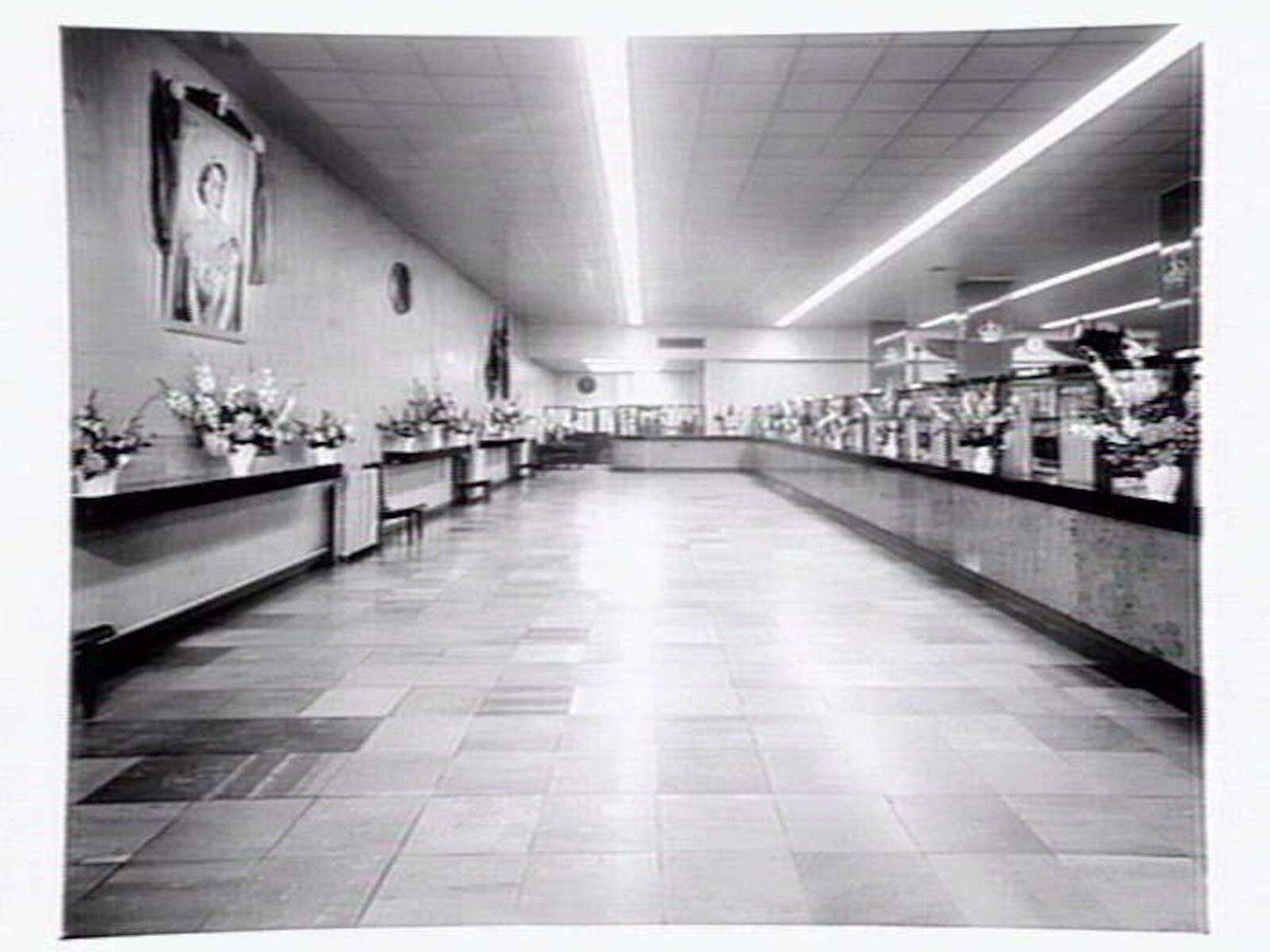 Bank in Elizabeth Street decorated for Royal visit, Melbourne City (1954)