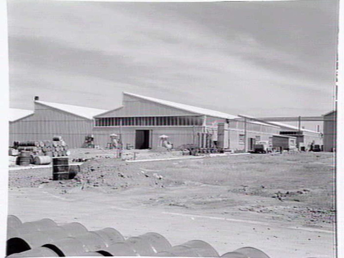 Berger, Lewis & Sons Pty. Limited factory, Charles St. Coburg North (1954)