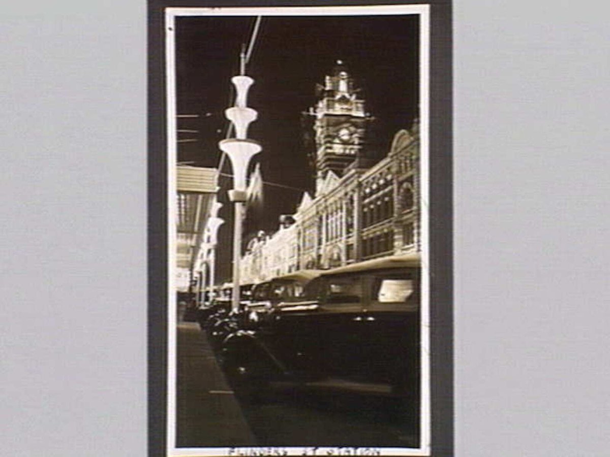 Flinders St. Station Melbourne, Melbourne City (1934)