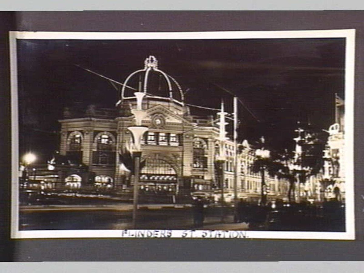 Flinders St. Station Melbourne, Melbourne City (1934)