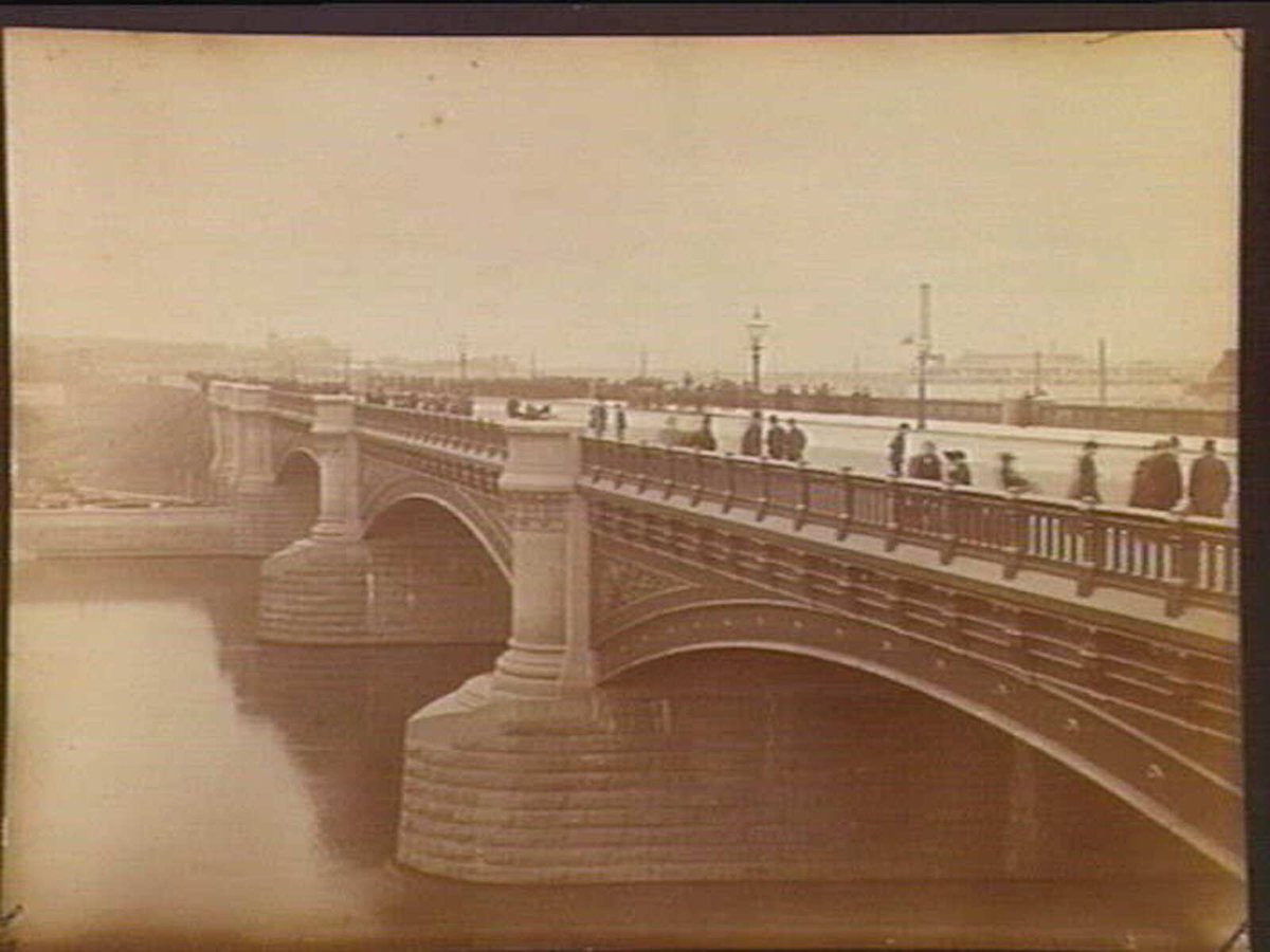 View of Princes Bridge, Melbourne City (1887–90)