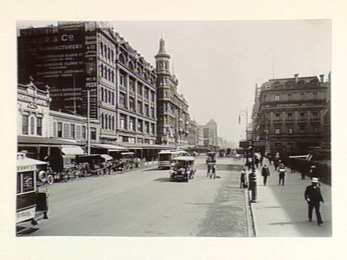 Swanston Street looking north from Flinders Street, Melbourne City (1913–14)