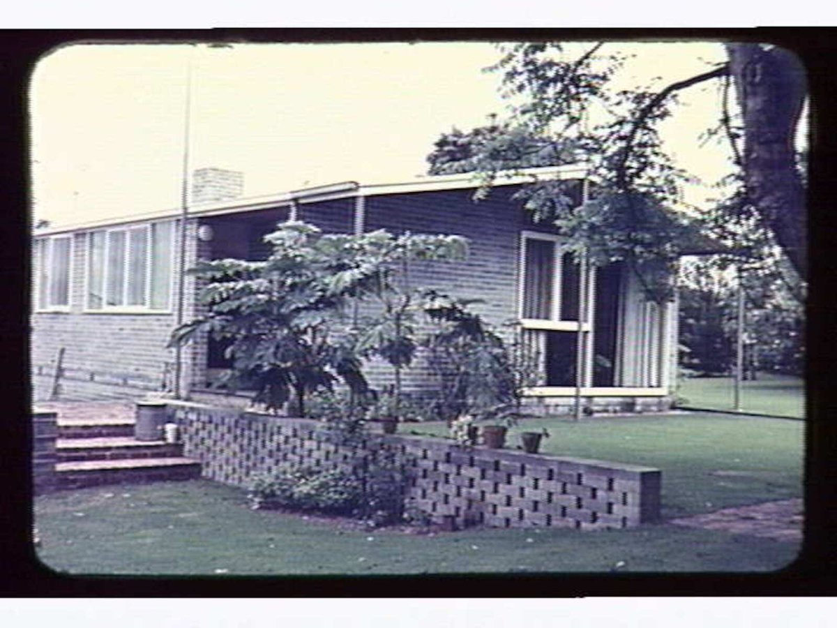 House, 3 Snowden Place, Canterbury, Melb. 1952. John & Phyllis Murphy