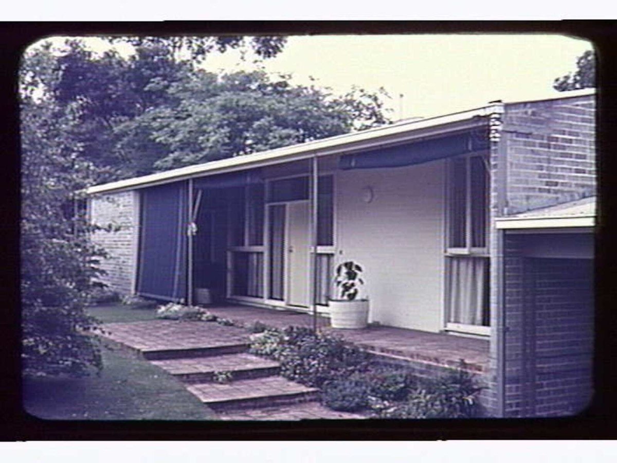 House, 3 Snowden Place, Canterbury, Melb. 1952. John & Phyllis Murphy