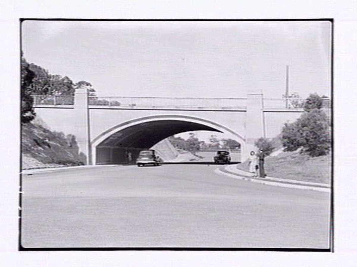 Yarra Boulevard, Kew (1947)