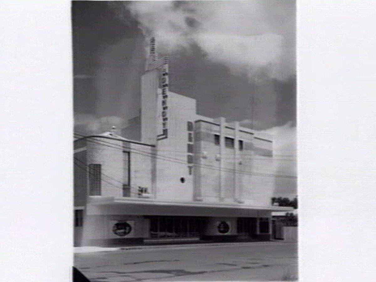 Dendy Theatre, Church Street, Middle Brighton, designed by Cowper, Murphy & Appleford (1940?)