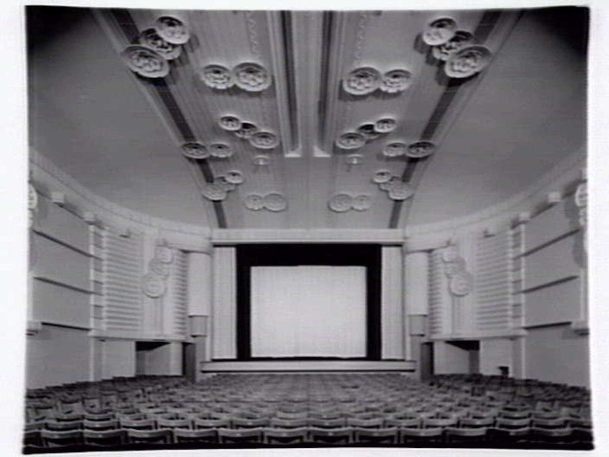 Dendy Theatre, Church Street, Middle Brighton, designed by Cowper, Murphy & Appleford (c. 1940)