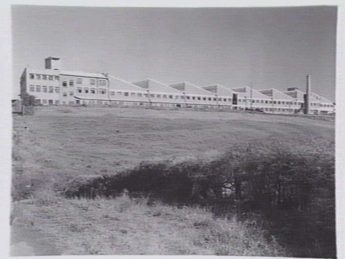 Spicers & Detmold Pty. Ltd., stationers and manufacturers, Moreland Road, Coburg (c. 1943)