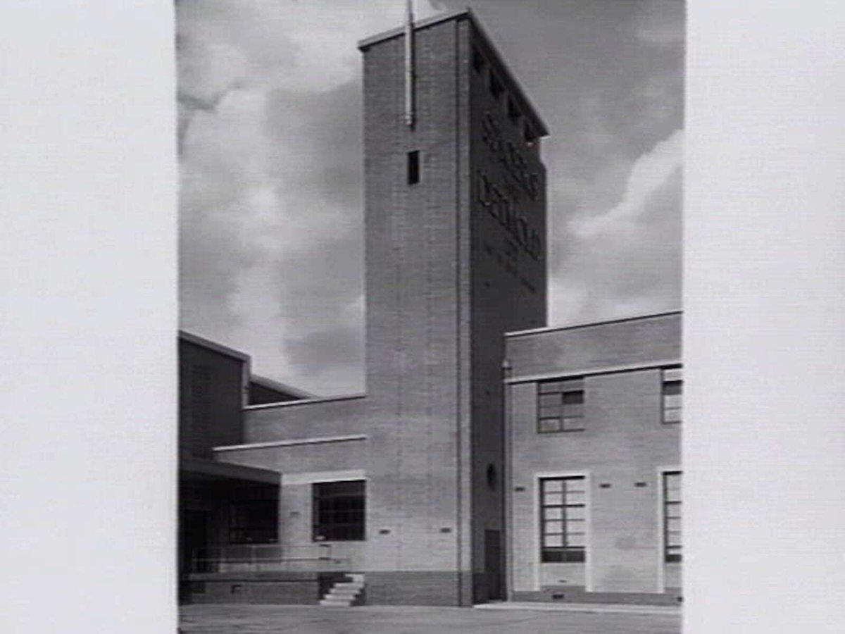 Spicers & Detmold Pty. Ltd., stationers and manufacturers, Moreland Road, Coburg (c. 1943)