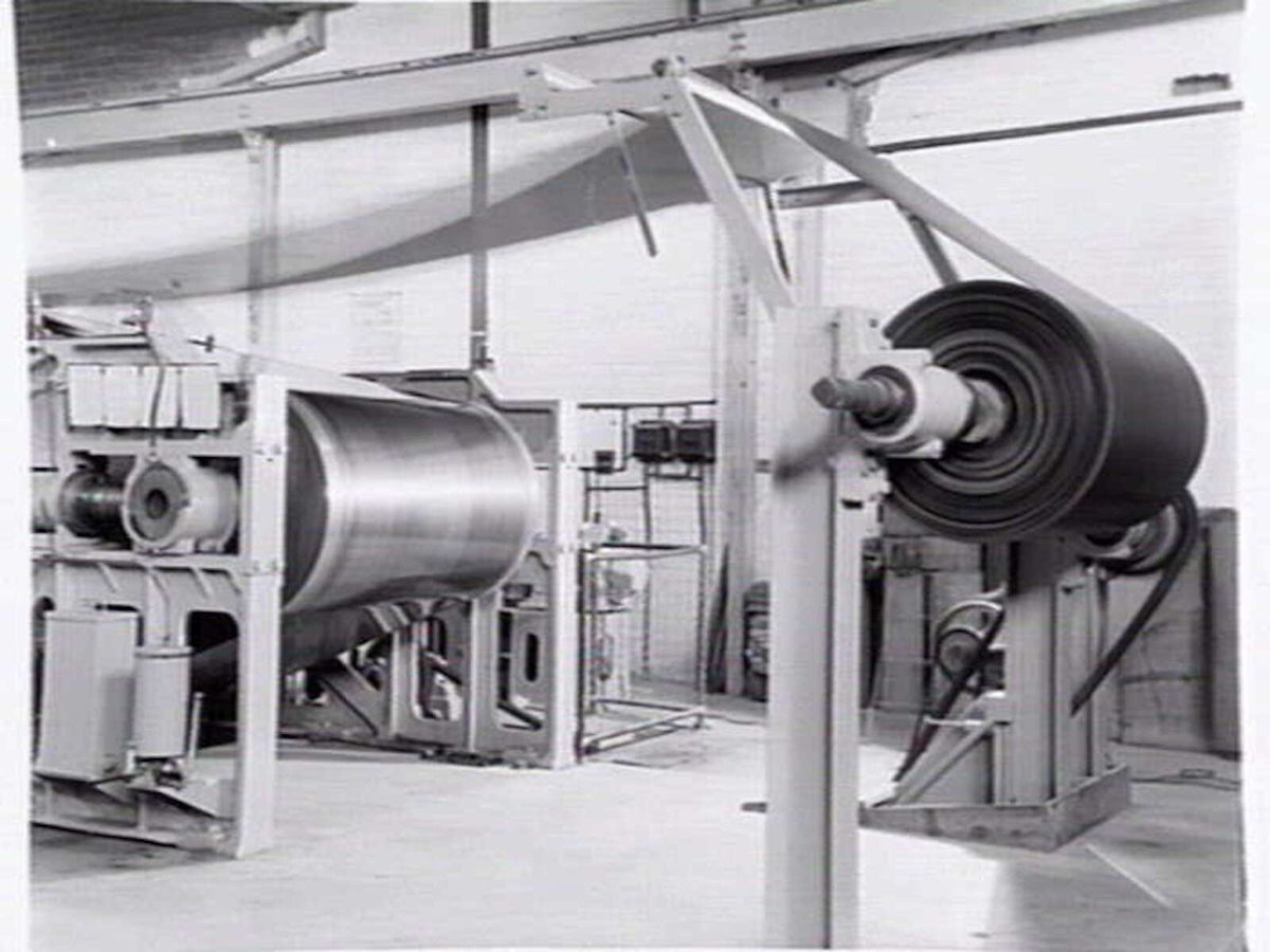 Factory interior, possibly at Hopkins Odlum Pty Ltd, belting manufacturers at 268-270 Geelong Road, West Footscray, Vic (1943?)