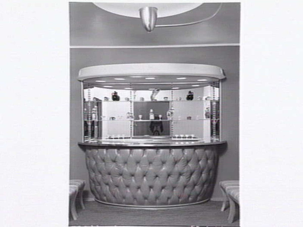 Maple Room, private dining room at the Hotel Australia, 276 Collins St., Melbourne, Melbourne City (1949)