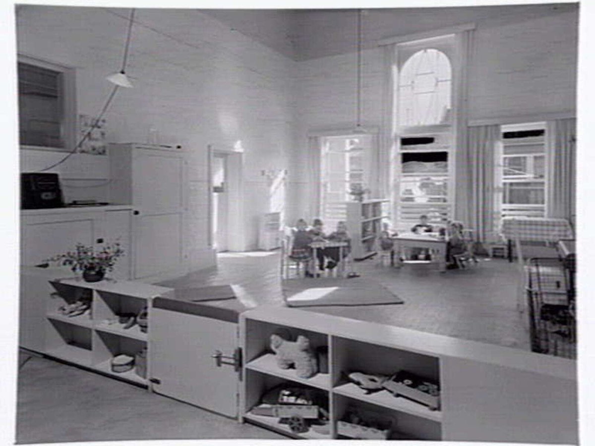 Melbourne City Council Health Dept., child creches, Carlton (1951)