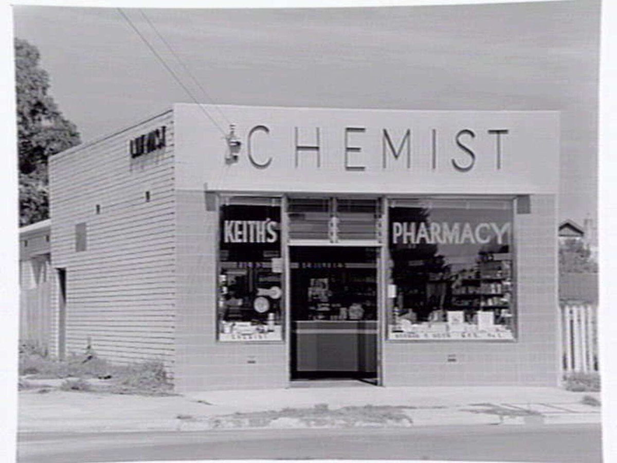 Keith's Pharmacy, High Street, Ashburton (1952)