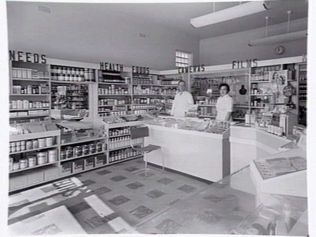 Keith's Pharmacy, High Street, Ashburton (1952)