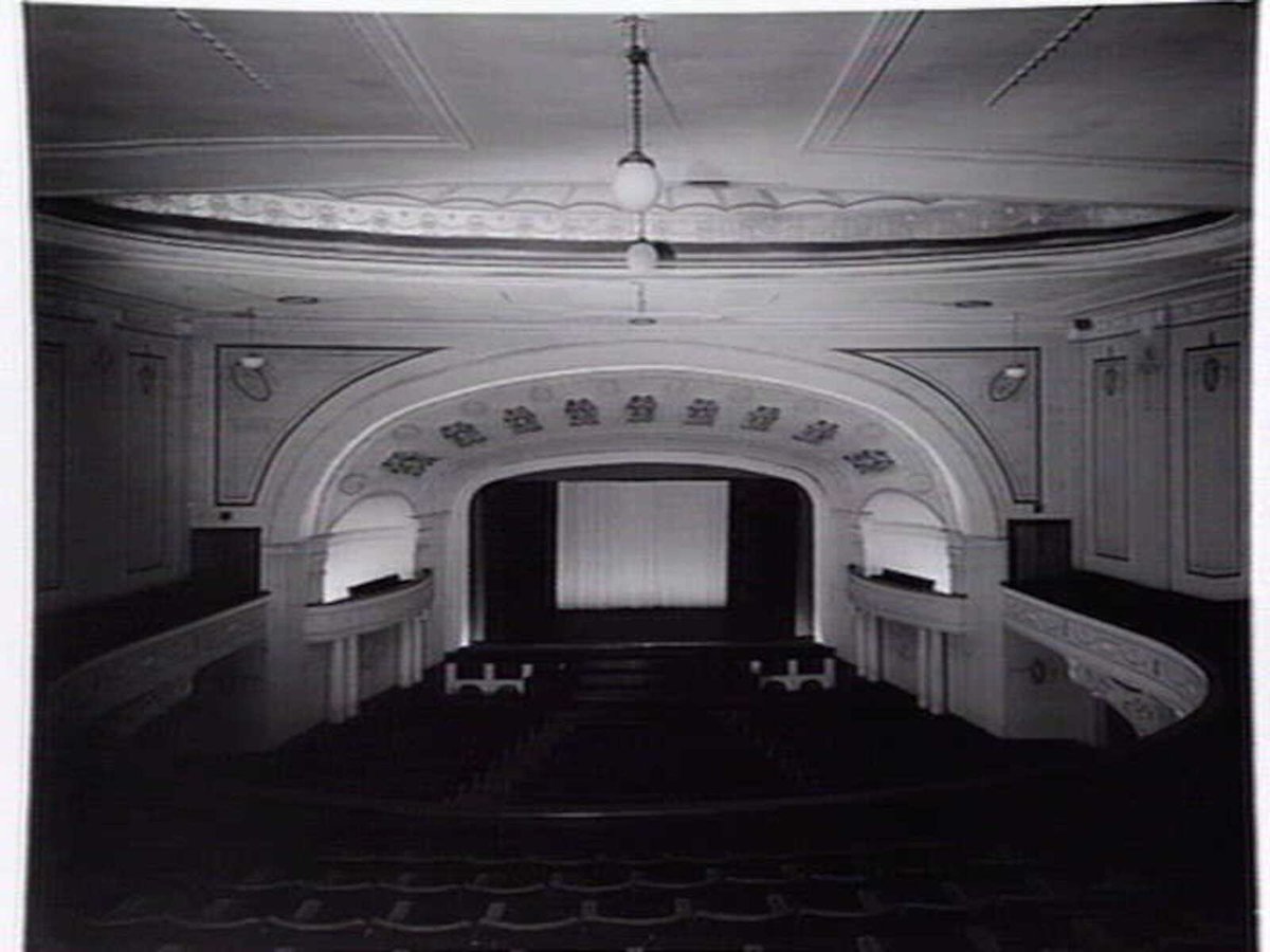 Interior views, Hoyts' Merri Theatre, St.Georges Road, North Fitzroy, Fitzroy North (c. 1953)