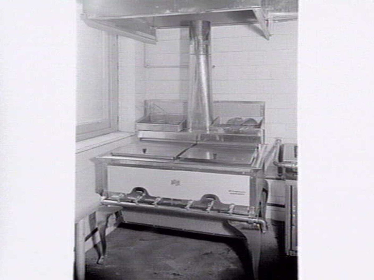 Gas appliances at the Windsor Hotel, Melbourne City (1936)