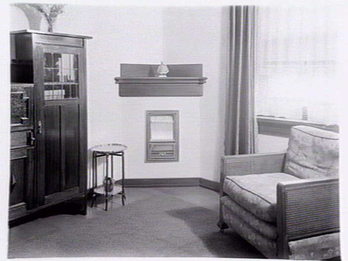 Coates gas heaters installed in office and sitting rooms in Toorak, St. Kilda and Balaclava (1937)