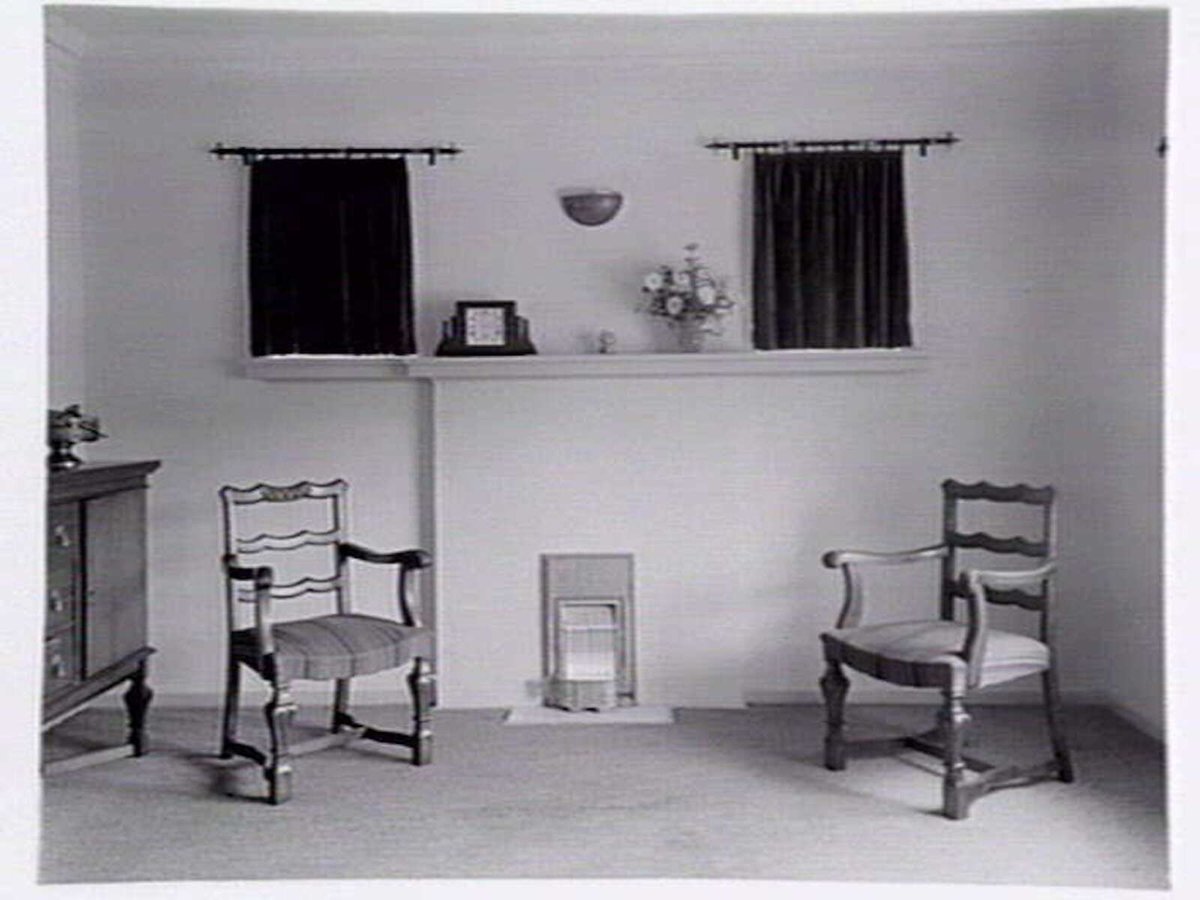Coates gas heaters installed in office and sitting rooms in Toorak, St. Kilda and Balaclava (1937)