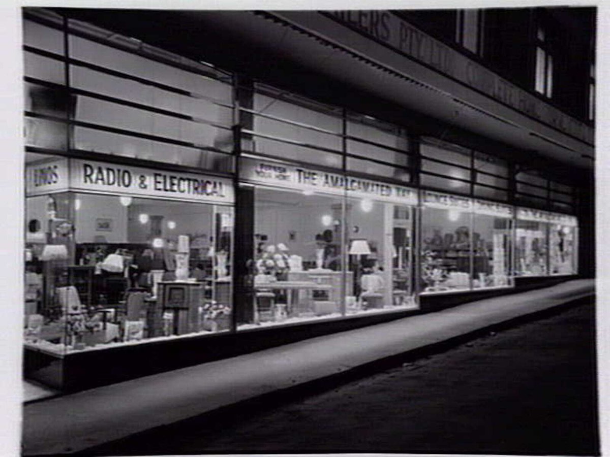 Views of the Amalgamated retailers, 255 Smith Street, Fitzroy, corner St. David street (1940?)